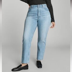 Everlane 90s curvy cheeky jean (hourglass jean)